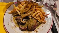 Steak frites du Restaurant de viande Le Relais de Venise - son entrecôte à Paris - n°1
