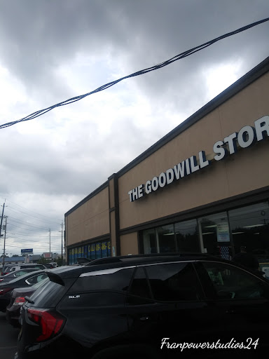 Thrift Store «Goodwill», reviews and photos, 1632 N Olden Ave Ext, Ewing, NJ 08638, USA