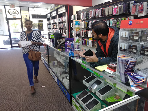 Cell Phone Store «Cell Repair», reviews and photos, 12579 Richmond Ave, Houston, TX 77082, USA