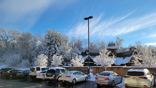 Tire Shop «Discount Tire Store - Riverdale, UT», reviews and photos, 4262 Riverdale Rd, Riverdale, UT 84405, USA