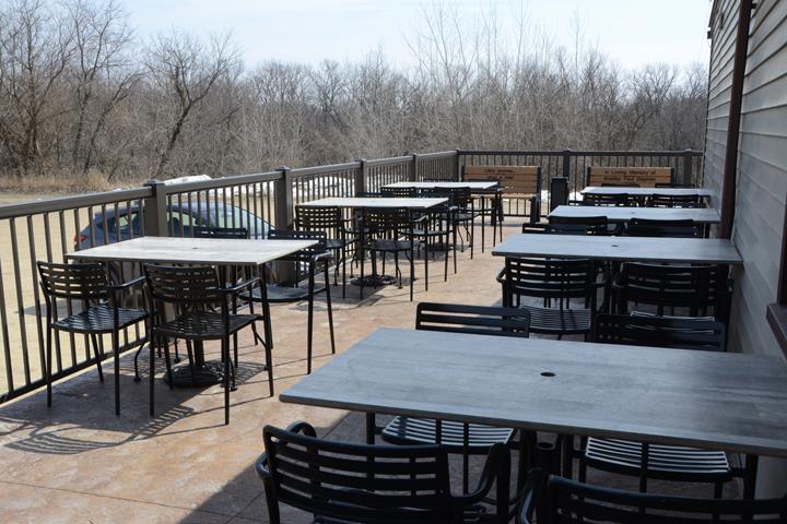 Hillside Sports Bar & Grill 52310