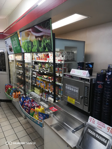 Convenience Store «7-Eleven», reviews and photos, 37763 N Green Bay Rd, Beach Park, IL 60087, USA