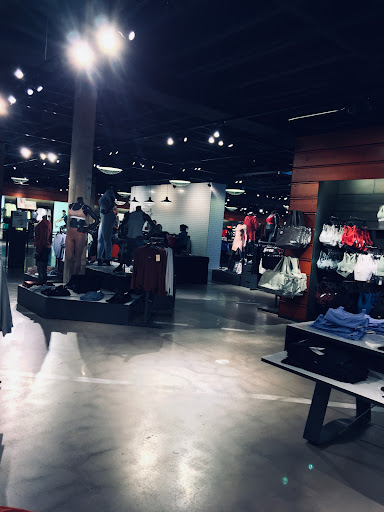Clothing Store «Nike», reviews and photos, 8687 N Central Expy, Dallas, TX 75225, USA