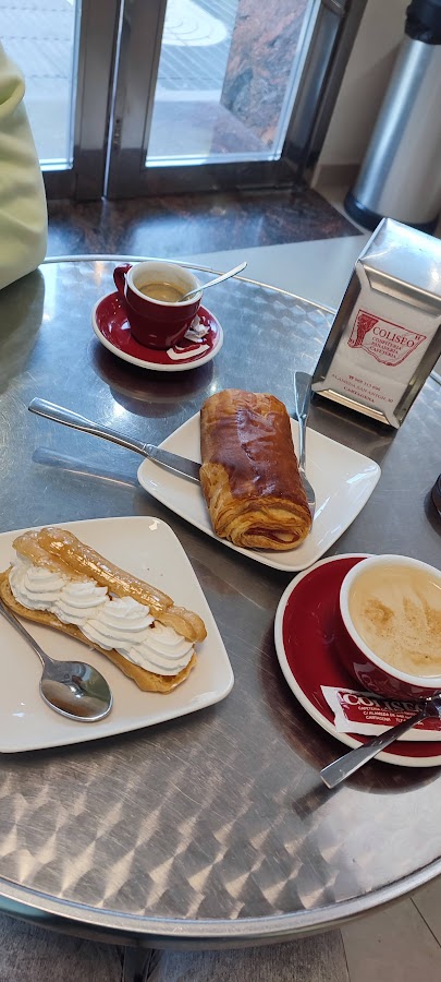 Cafetera Confitería Coliseo
