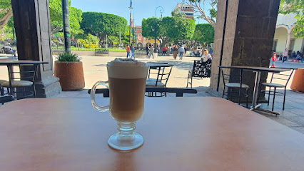 Café Besame Mucho