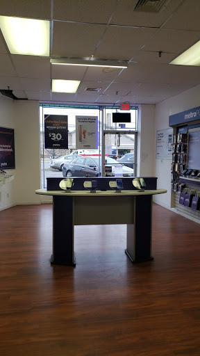 Cell Phone Store «MetroPCS Authorized Dealer», reviews and photos, 26 Hempstead Turnpike, Farmingdale, NY 11735, USA
