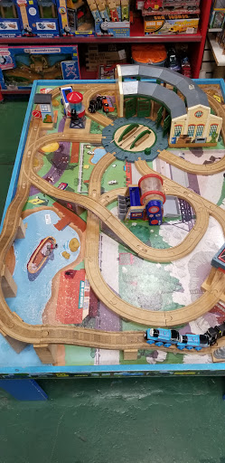 Toy Store «Greenpoint Toy Center», reviews and photos, 738 Manhattan Ave, Brooklyn, NY 11222, USA