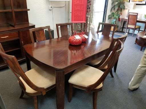 Furniture Rental Service «CORT Furniture Rental & Clearance Center», reviews and photos, 7400 Squire Ct, West Chester Township, OH 45069, USA