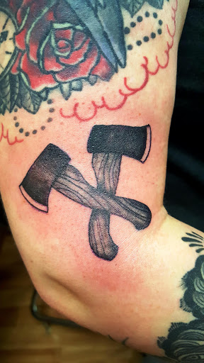 Explore loved ones tattoo ideas, creative tattoo ideas in Owensboro, available at BnB Tattoos & Piercings