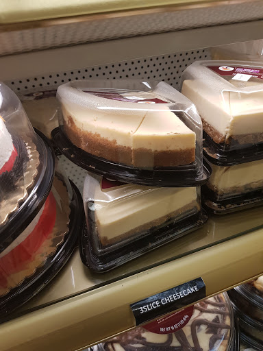 Supermarket «Giant», reviews and photos, 3521 East-West Hwy, Hyattsville, MD 20782, USA