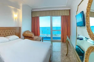 Kristal Beach Hotel image
