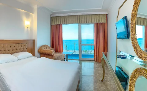 Kristal Beach Hotel image