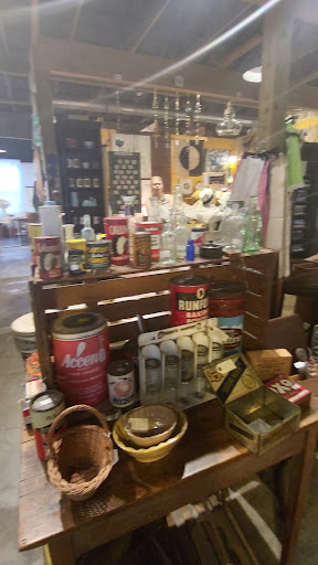 Shopping Mall «West End Garage, Cape May», reviews and photos, 484 W Perry St, Cape May, NJ 08204, USA