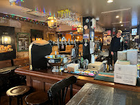 Atmosphère du Restaurant Hall's Beer Tavern à Paris - n°6