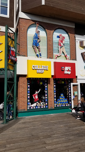 Sportswear Store «College Shop», reviews and photos, 2 Beach St, San Francisco, CA 94133, USA
