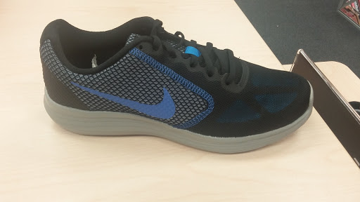 Shoe Store «Rack Room Shoes», reviews and photos, 12801 W Sunrise Blvd #293, Sunrise, FL 33323, USA