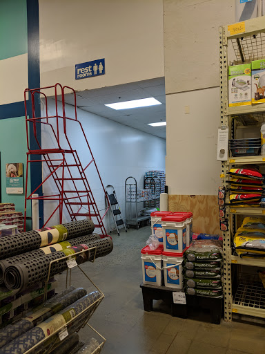Pet Supply Store «PetSmart», reviews and photos, 170 Marketplace Blvd, Hamilton Township, NJ 08691, USA