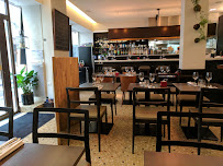 Atmosphère du Restaurant français Le MaZenay à Paris - n°14