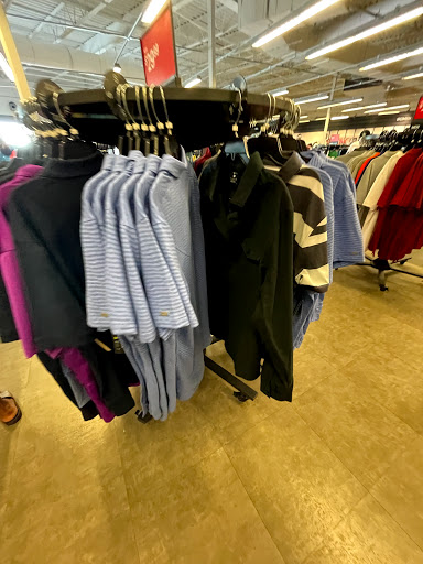 Clothing Store «Nike Clearance Store», reviews and photos, 5209 International Dr, Orlando, FL 32819, USA