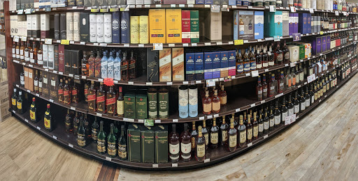 Liquor Store «Oakdale Liquors», reviews and photos, 1900 Main St, Tewksbury, MA 01876, USA