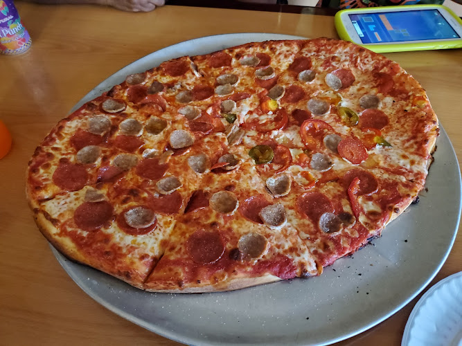 Best Thin Crust pizza place in Union - Padonno's Pizzeria
