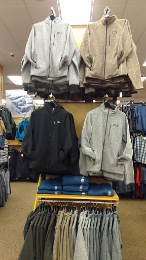 Sporting Goods Store «SCHEELS», reviews and photos, 4710 Golf Rd, Eau Claire, WI 54701, USA