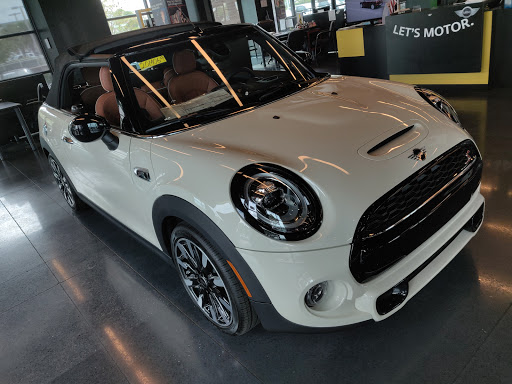 Car Dealer «Ferman MINI of Tampa Bay», reviews and photos, 31320 US-19, Palm Harbor, FL 34684, USA