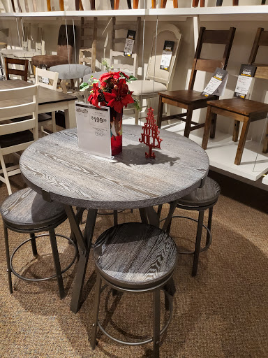 Furniture Store «Gardner-White Furniture», reviews and photos, 45300 Hayes Rd, Macomb, MI 48044, USA