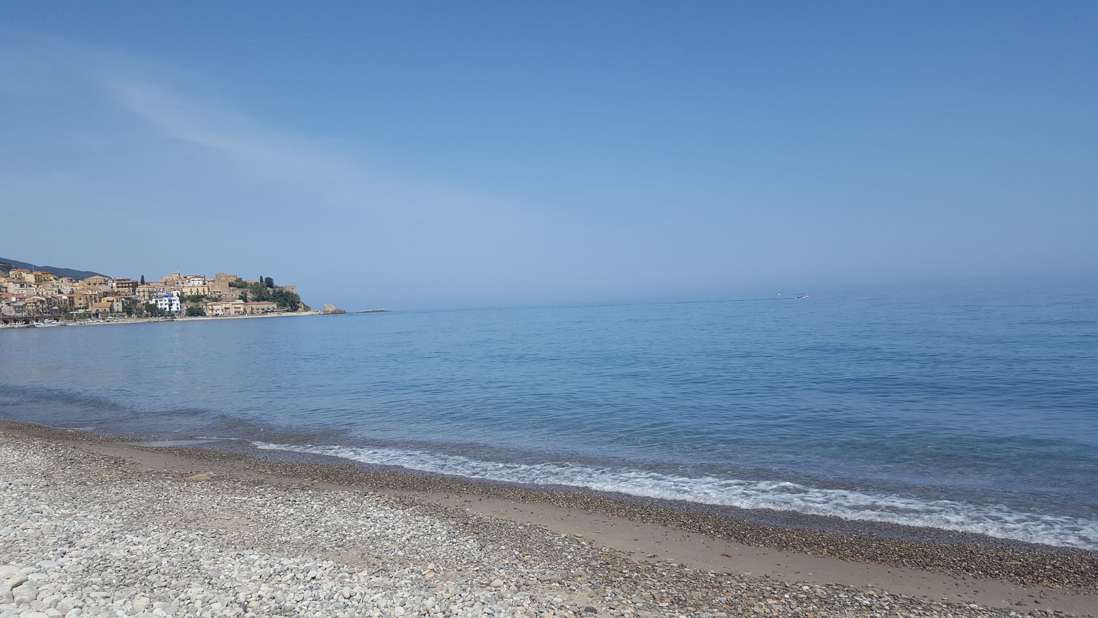 Photo de Spiaggia Lungomare di Tusa - endroit populaire parmi les connaisseurs de la détente