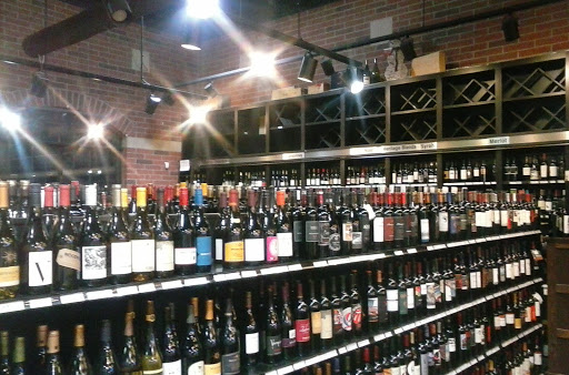 Wine Store «Corks Wine & Liquor», reviews and photos, 27250 Crossroads Pkwy, Rossford, OH 43460, USA