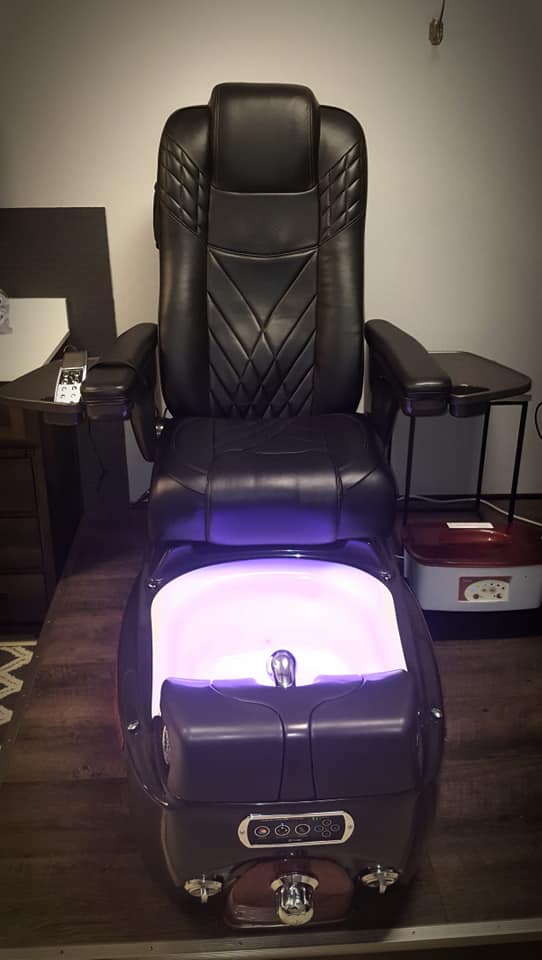 Deep Creek Salon 21541