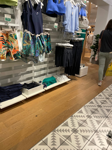 Clothing Store «AEO & Aerie Store», reviews and photos, 825 Dulaney Valley Rd #116, Towson, MD 21204, USA