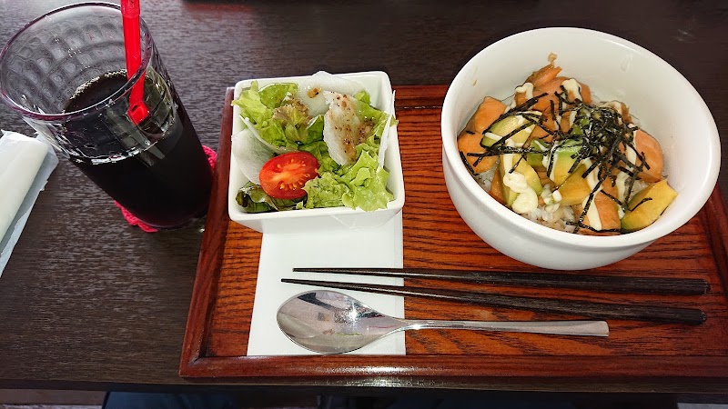 スイーツカフェ AMU CHOCO(アムチョコ)