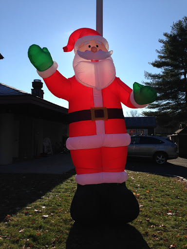 NEW CANAAN EXCHANGE CLUB CHRISTMAS TREE and WREATH SALE