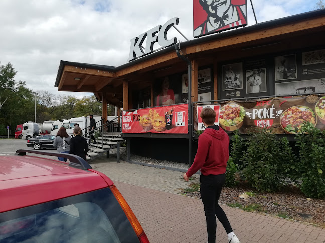 KFC Tata Remeteségi pihenőhely - Tata