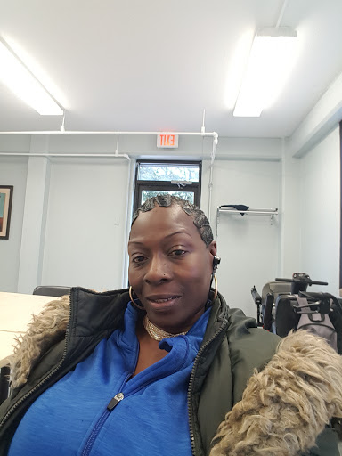 Beauty Salon «Showtime Unisex Beauty Salon», reviews and photos, 569 Courtlandt Ave, Bronx, NY 10451, USA