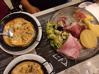 Raclette du Restaurant français L'Oustaou à Besse-et-Saint-Anastaise - n°9