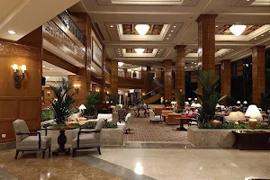 Lobby Lounge at Shangri-La Hotel, Surabaya image