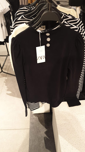 Läden, um Damen-Reißverschluss-Sweatshirts zu kaufen Munich