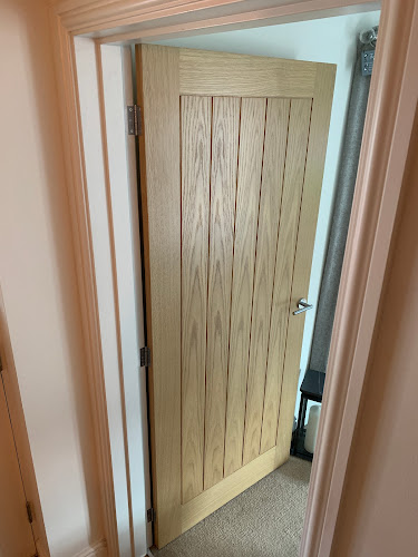 Simply doors Swadlincote - Carpenter