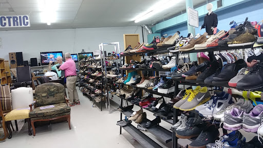 Thrift Store «Community Thrift Store», reviews and photos, 5456 Hansel Ave, Edgewood, FL 32809, USA