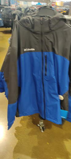 Sportswear Store «Columbia Sportswear Outlet Store at Cabazon Outlets», reviews and photos, 48750 Seminole Dr, Cabazon, CA 92230, USA