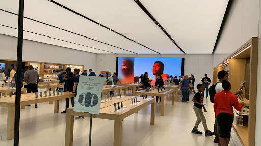 Computer Store «Apple Altamonte», reviews and photos, 451 E Altamonte Dr, Altamonte Springs, FL 32701, USA