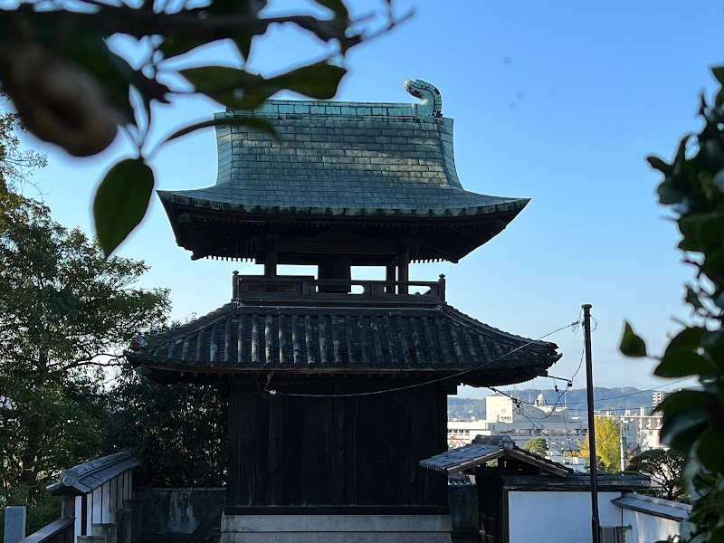 鶴形山の鐘楼