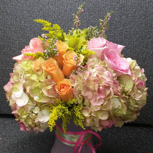 Florist «House Of Arnold Florist», reviews and photos, 4109 Annapolis Rd, Baltimore, MD 21227, USA