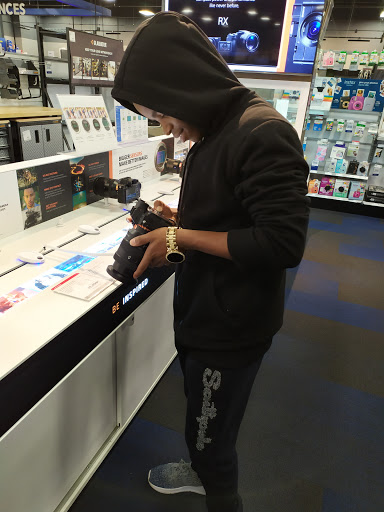 Electronics Store «Best Buy», reviews and photos, 8301 3rd St N, Oakdale, MN 55128, USA