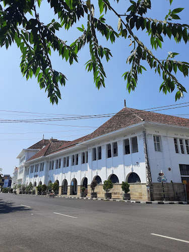 Gedung British American Tobacco Cirebon Kota