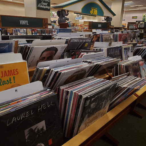 Book Store «Barnes & Noble Booksellers Crabtree Mall», reviews and photos, 4325 Glenwood Ave, Raleigh, NC 27612, USA