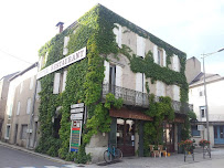 Photos du propriétaire du Restaurant français Hôtel restaurant Le Café de Paris à Brassac - n°4