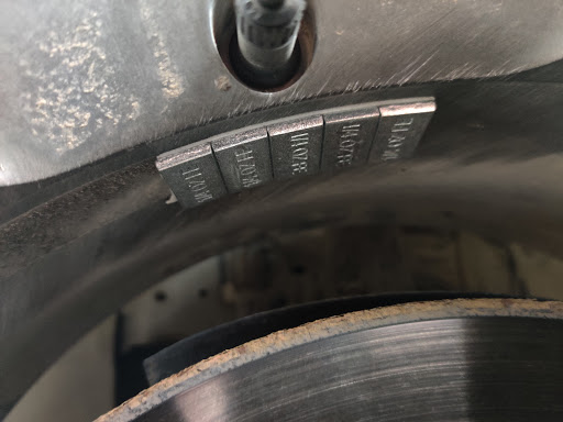 Tire Shop «Discount Tire Store - Auburn Hills, MI», reviews and photos, 200 Brown Rd, Auburn Hills, MI 48326, USA